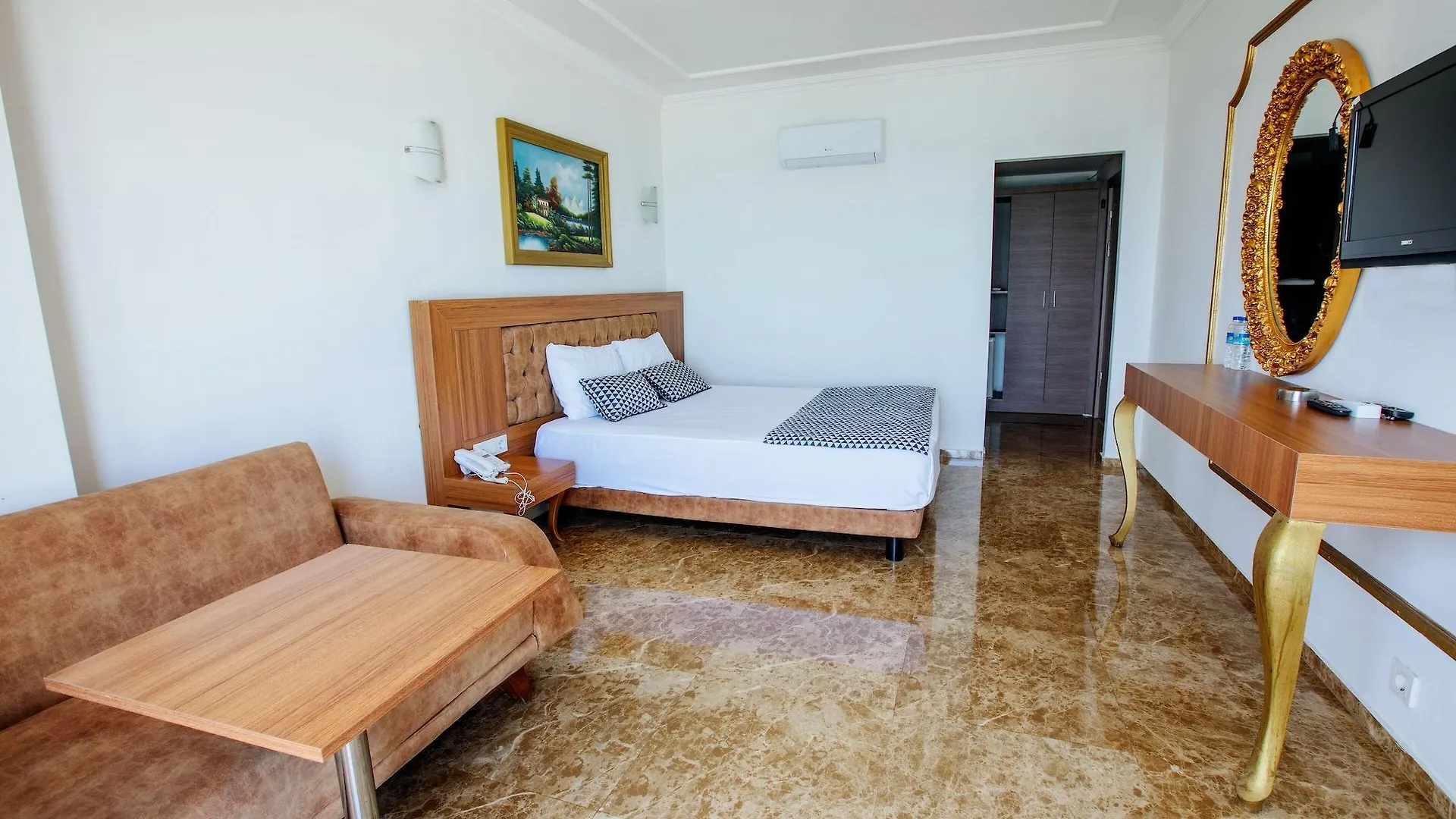 Kristal Beach Hotel Antalya