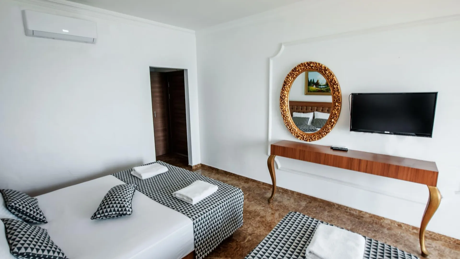Kristal Beach Hotel Antalya