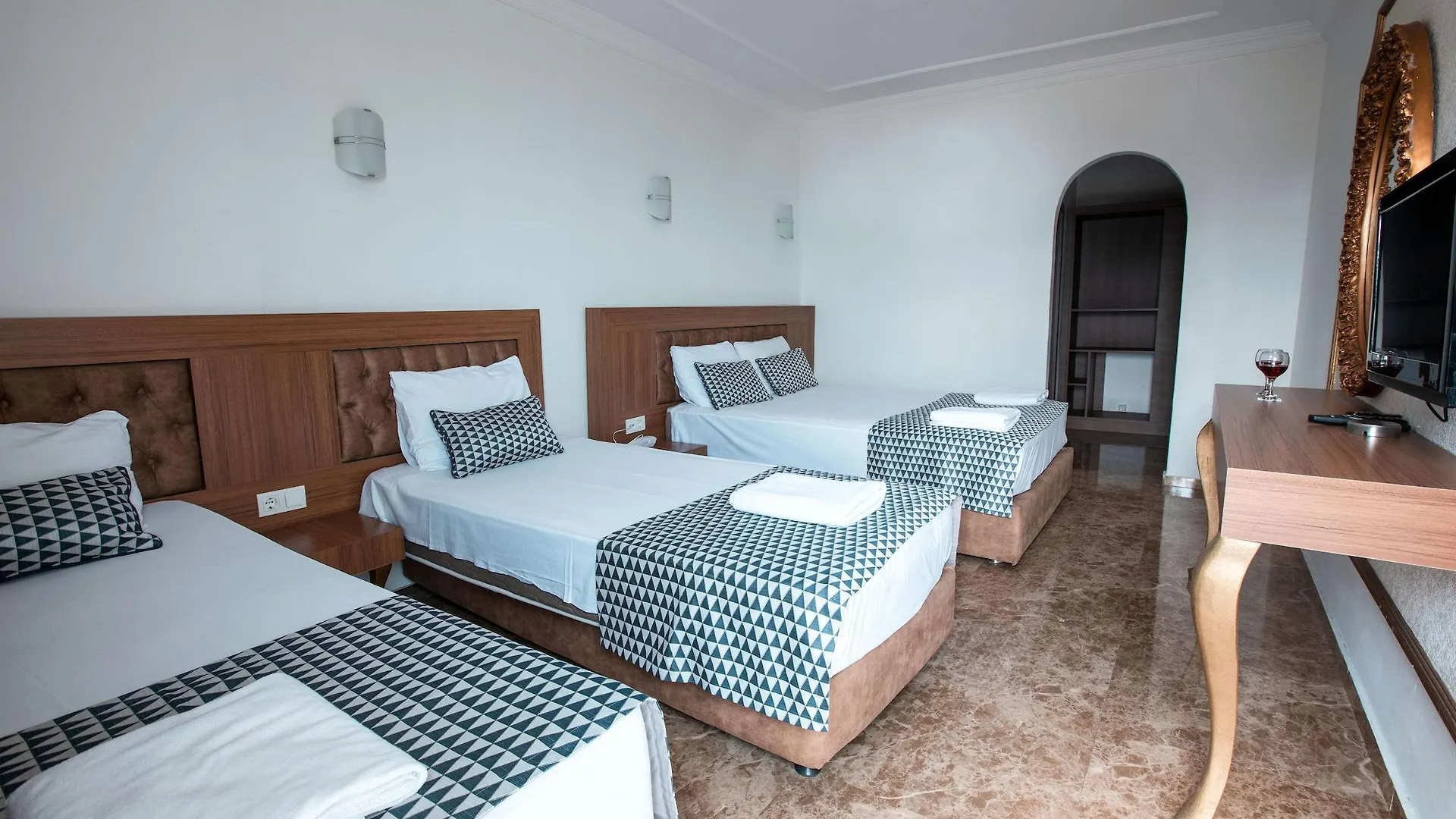 Kristal Beach Hotel Antalya
