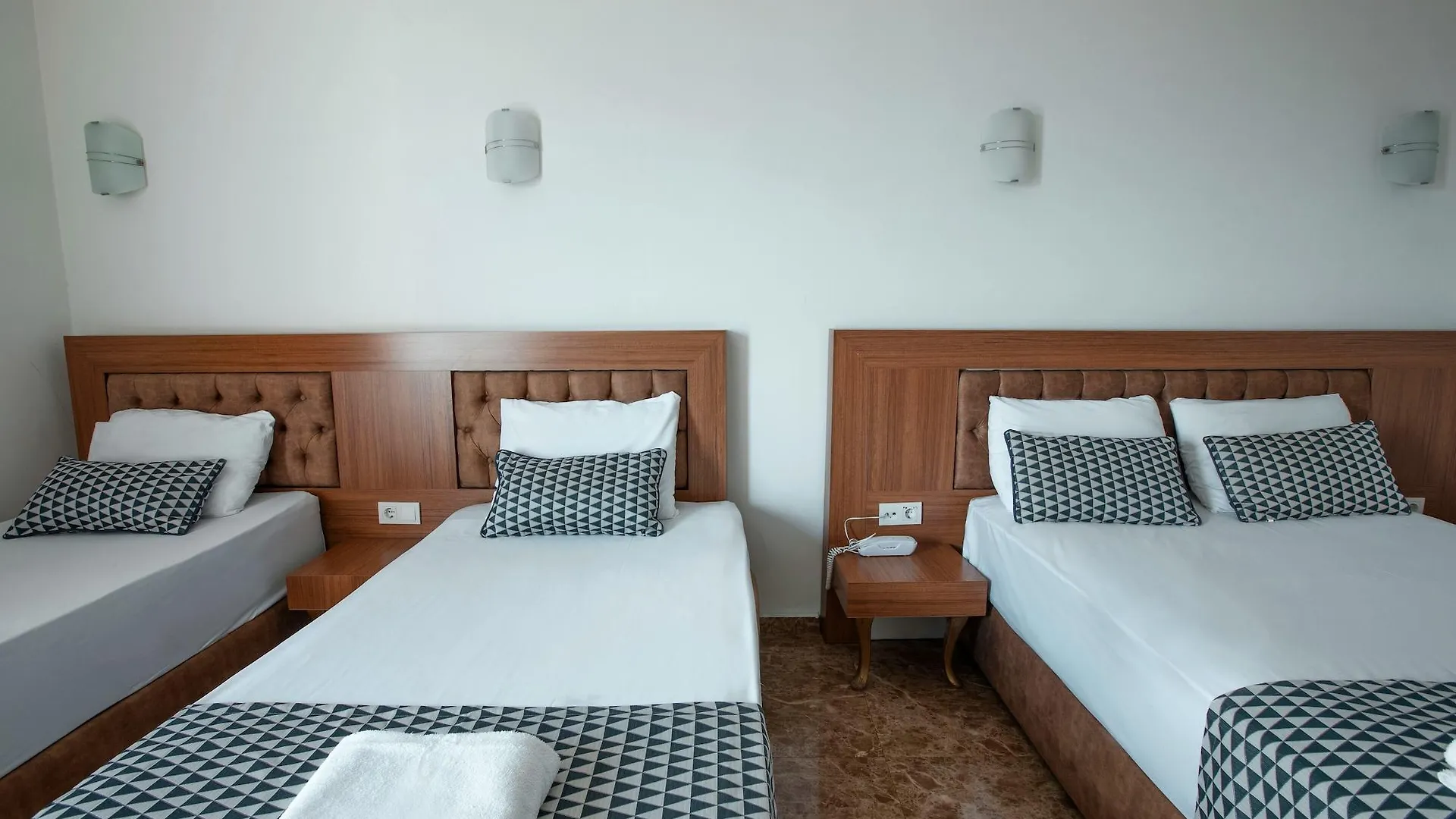 Kristal Beach Hotel Antalya 3*,