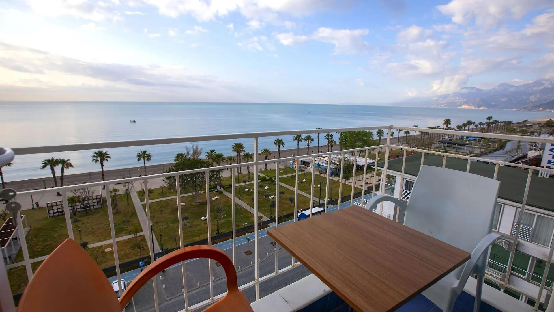 Kristal Beach Hotel Antalya