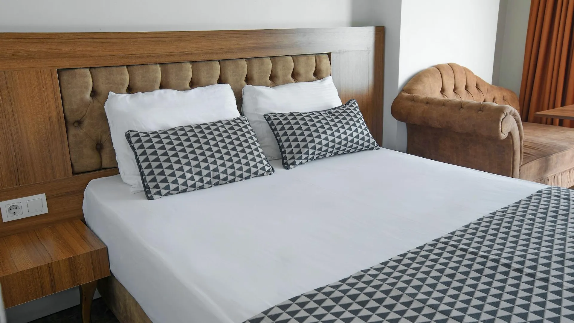 Kristal Beach Hotel Antalya
